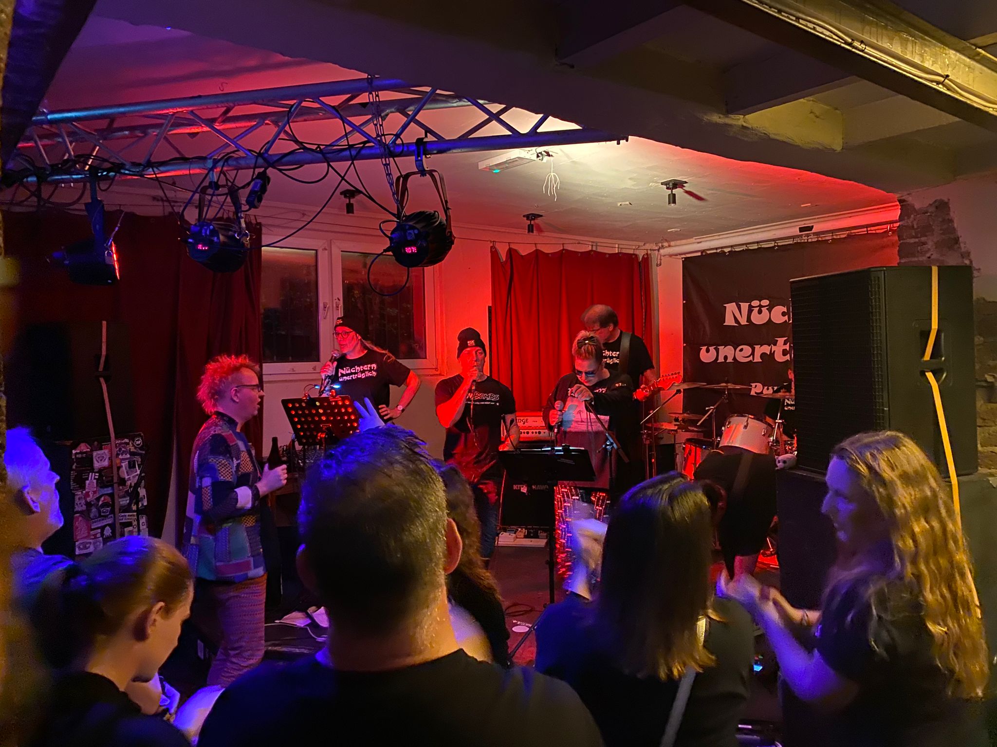 Nüchtern Unerträglich – Druckluft Oberhausen – Foto 3