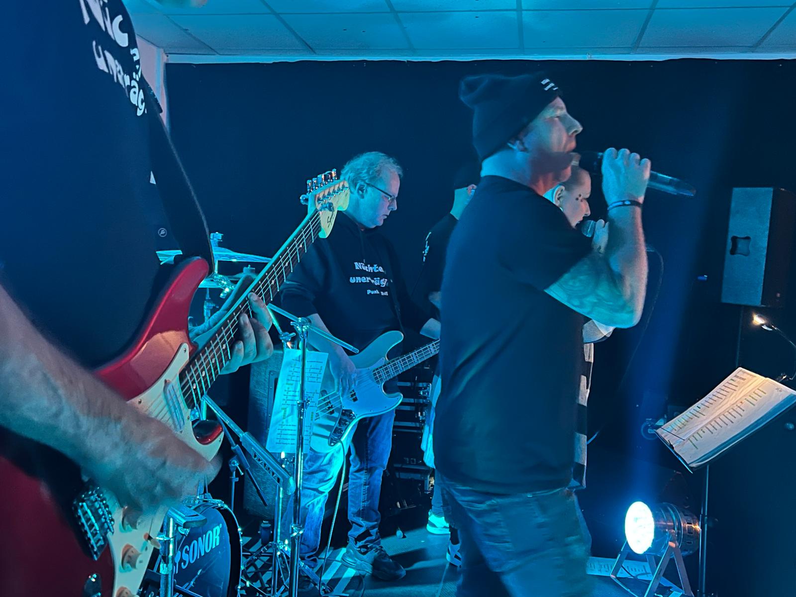 Nüchtern Unerträglich – Rock im Raps · Winterfest – Foto 4